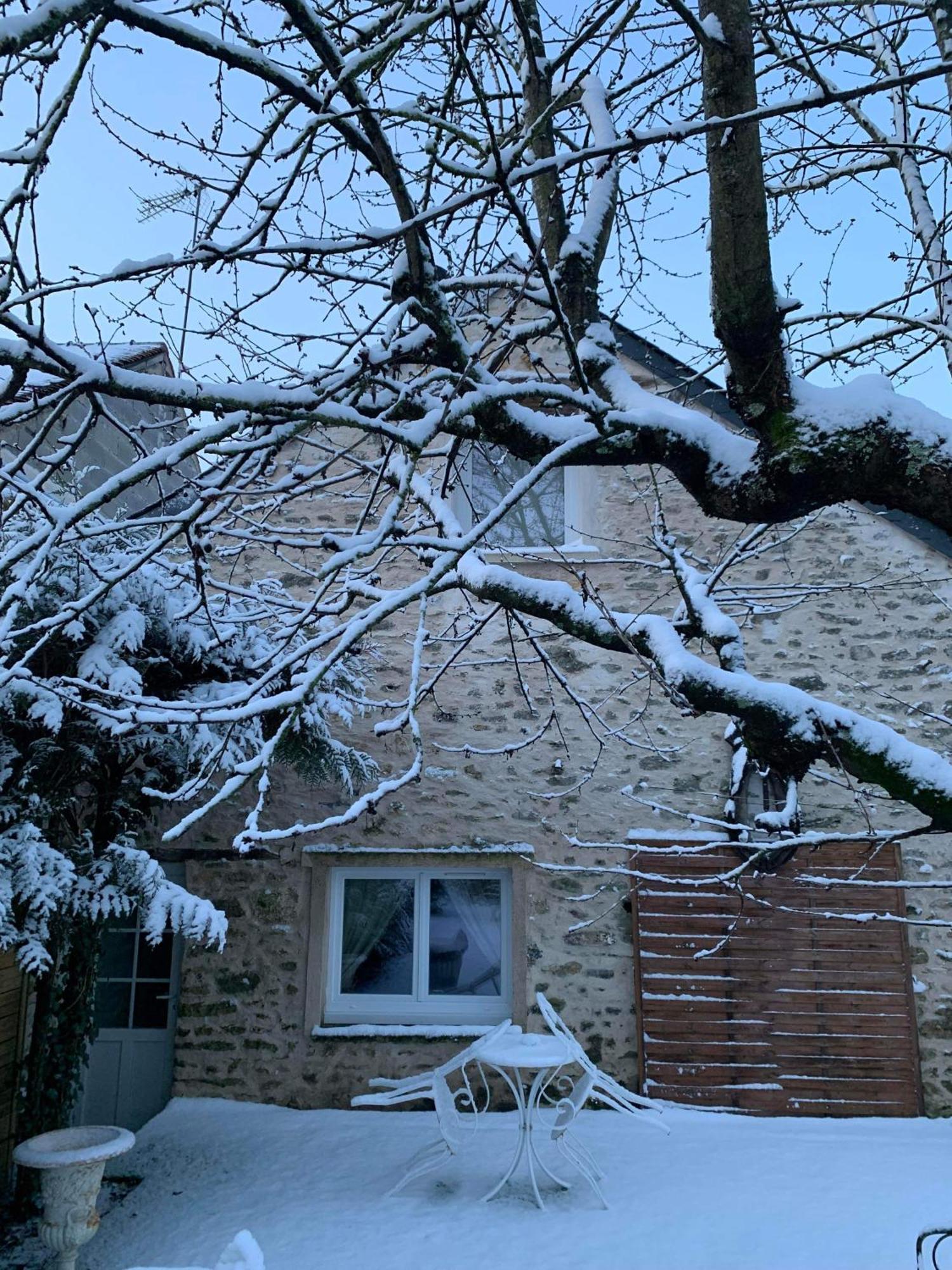 Paradis Fleuri Et Son Bain Nordique Chaussy  Exteriör bild