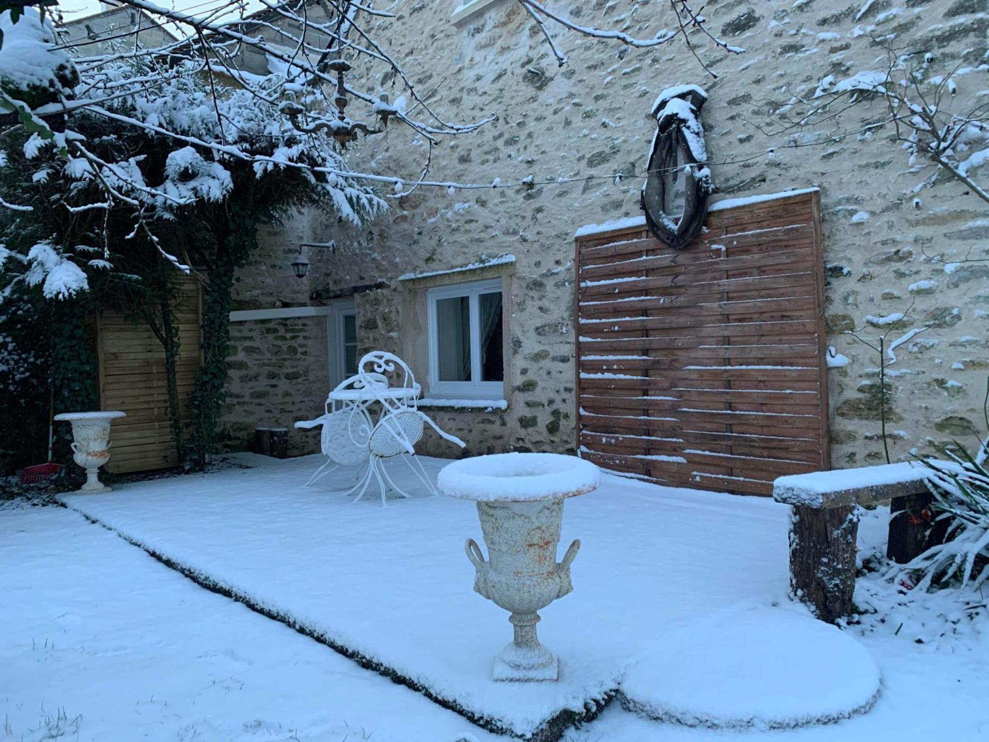 Paradis Fleuri Et Son Bain Nordique Chaussy  Exteriör bild