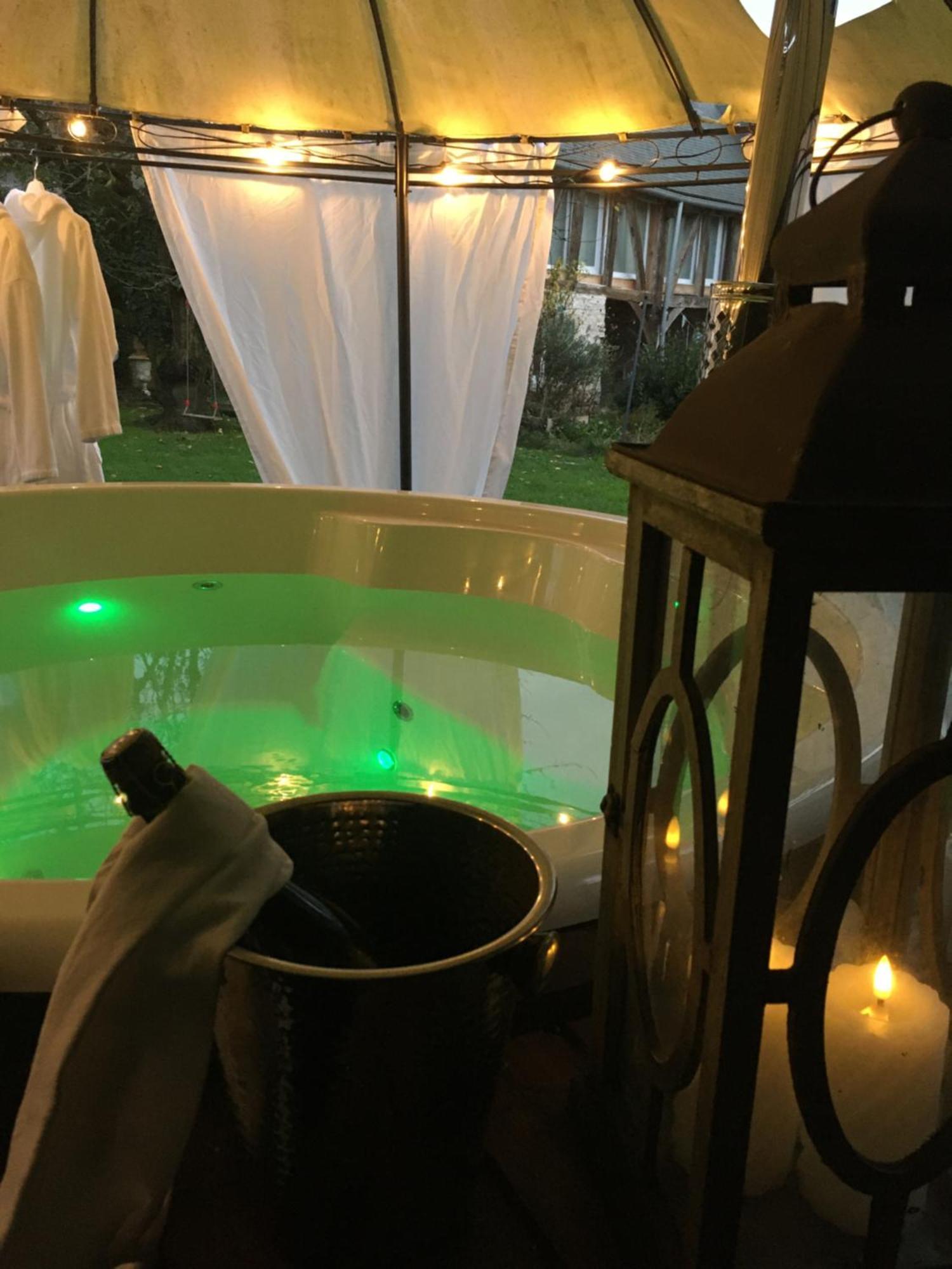 Paradis Fleuri Et Son Bain Nordique Chaussy  Exteriör bild