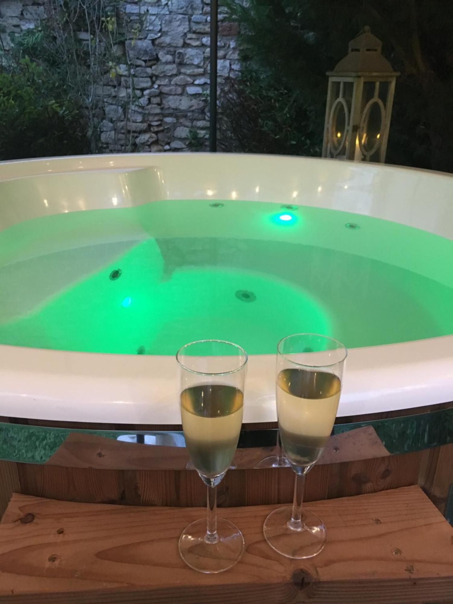 Paradis Fleuri Et Son Bain Nordique Chaussy  Exteriör bild